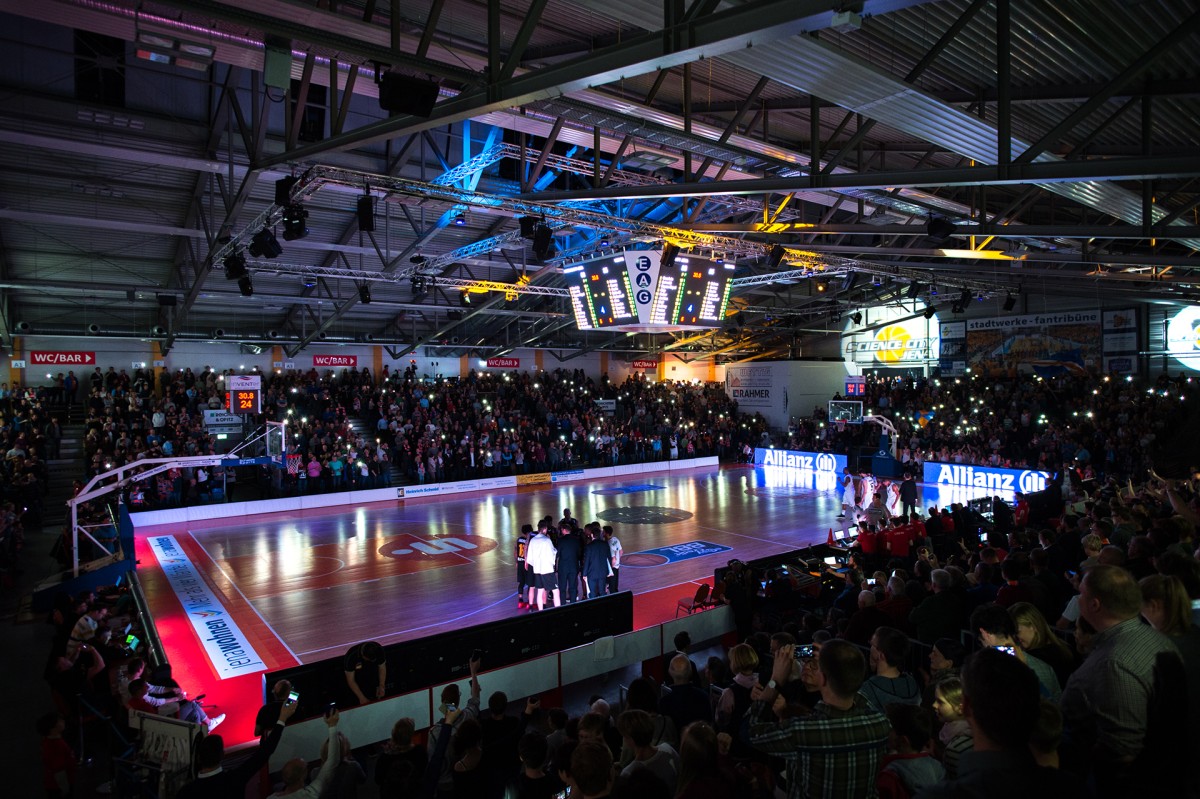 HGE realestate GmbH / SparkassenArena Jena / Mitfiebern, erleben und feiern